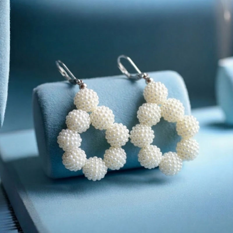 Aretes Crisantemo blanco